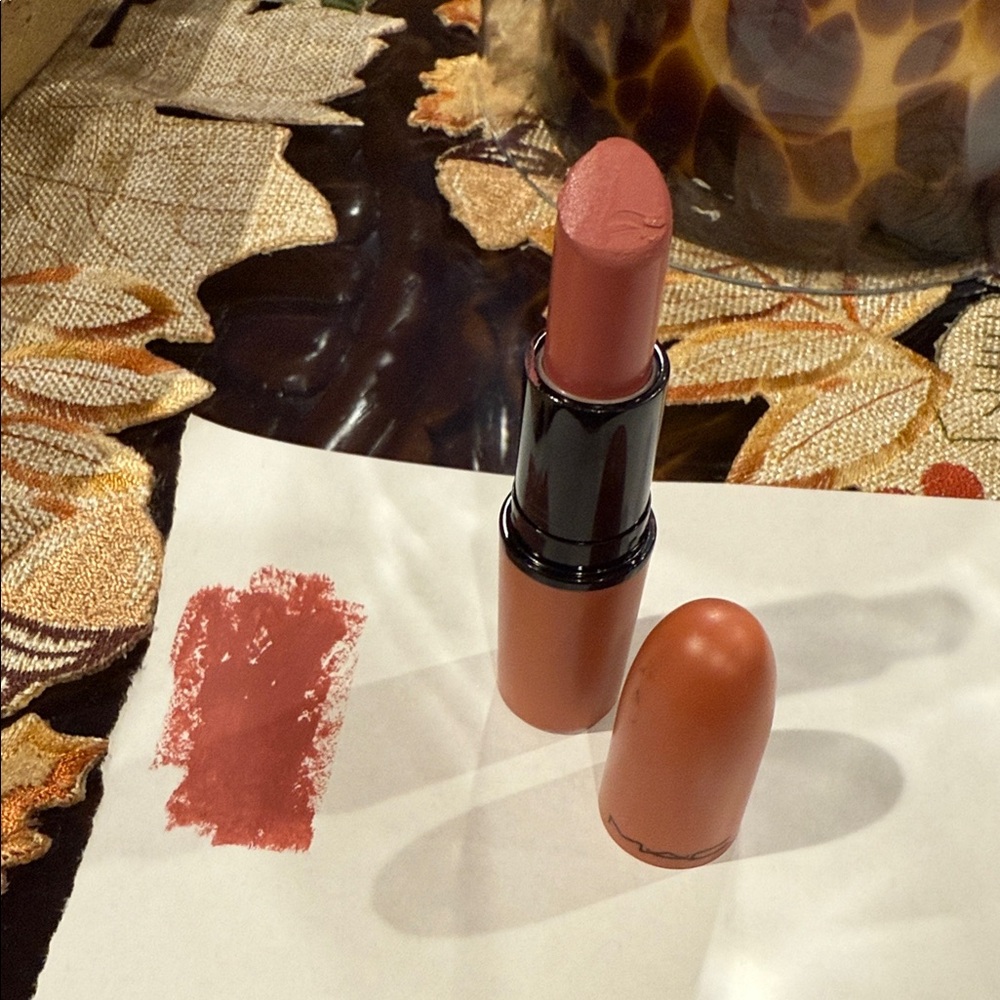 Mac  Velvet Teddy Matte  Lipstick